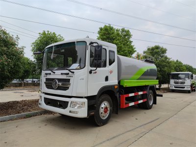 杭州用戶喜提12方灑水車，澆花、澆樹、綠化噴灑功能全